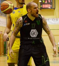 Virtus_Basket_Padova_Andrea_Mancini_capitano_urlo.jpg