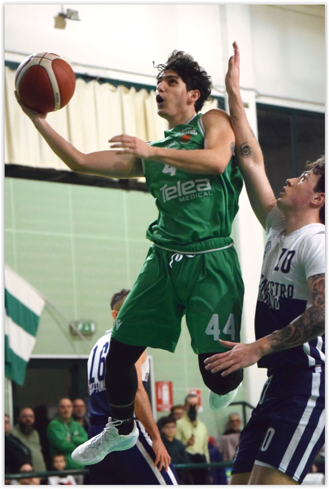 PalaBaracca pieno, derby tiratissimo: Arzignano passa all'over time!