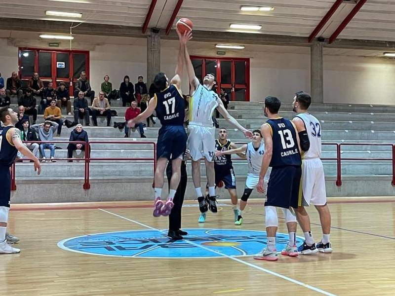 Gialloblu Inarrestabili. Regolato anche il Roncaglia 