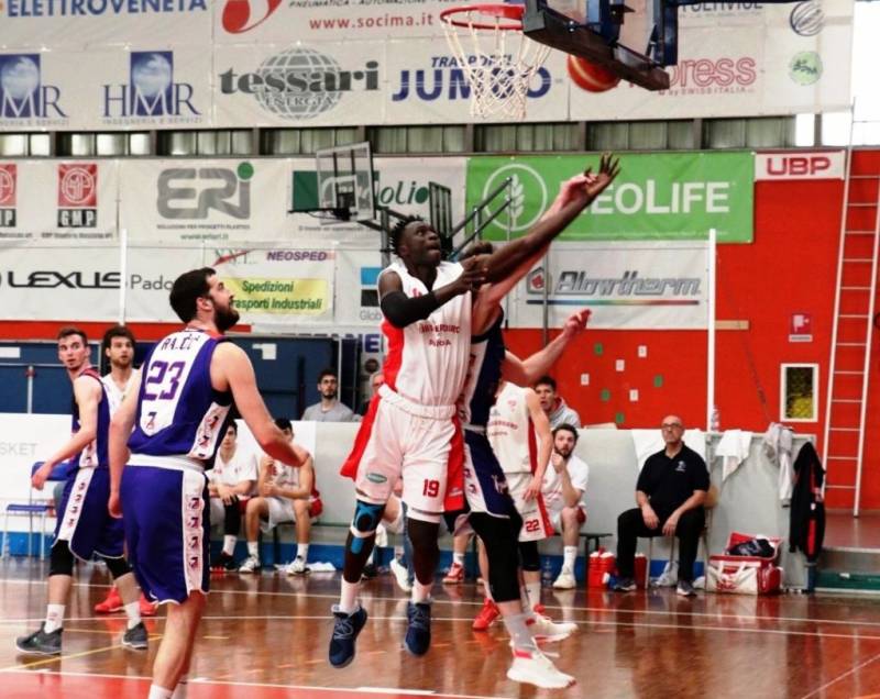 Il Guerriero concede il bis, Trieste non passa al Pala Savio