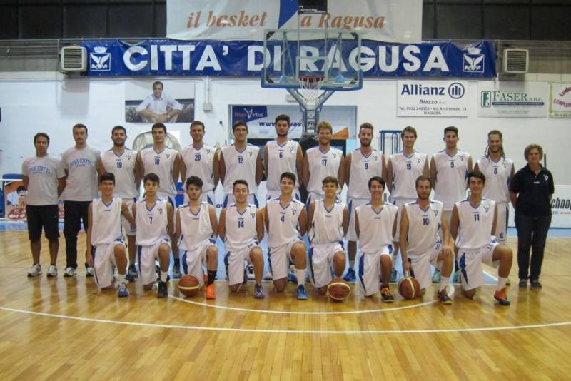 Foto squadra Basket Club Ragusa 2015
