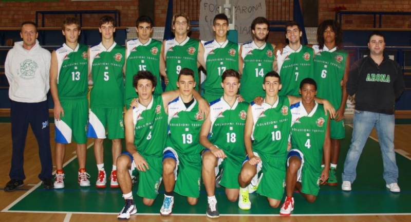 Foto squadra Arona Basket 2013