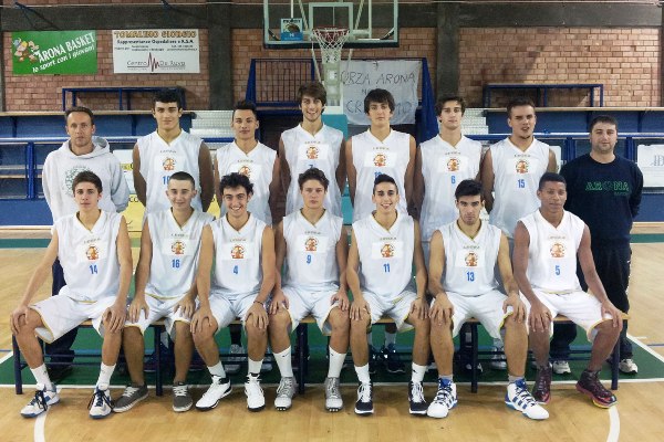 Foto squadra Arona Basket 2015