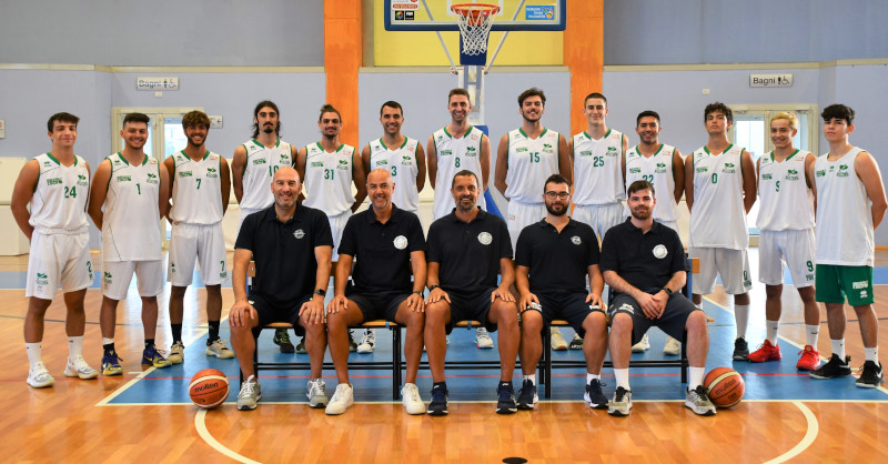 Foto squadra BasketLugo 2022