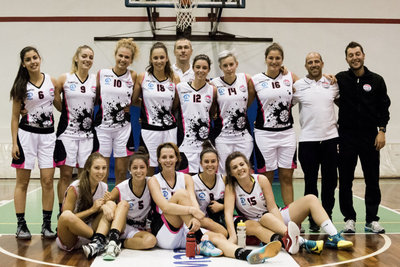 Foto squadra BasketRosaBolzano 2016