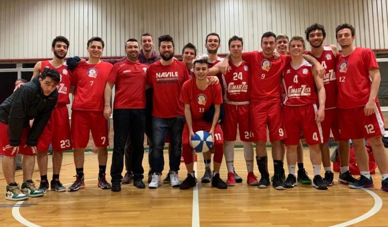 Foto squadra NavileBasket 2019