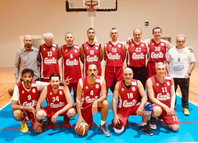 Foto squadra NavileBasket 2019