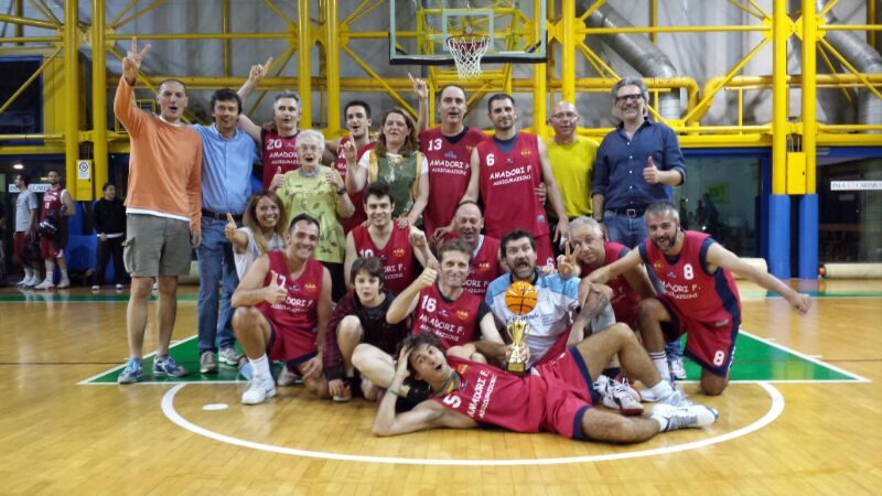 Foto squadra San Severino Basket 2014