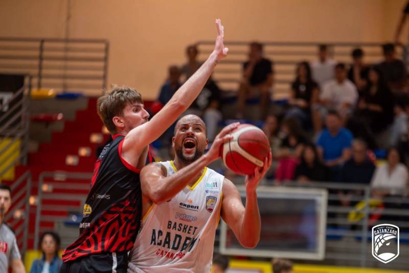Basket Academy prevale sull aggressiva Bim Bum Rende 79-69 