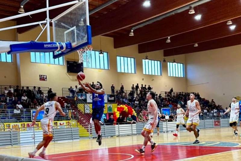 La Virtus si spegne nella ripresa: a Catanzaro arriva la prima sconfitta 