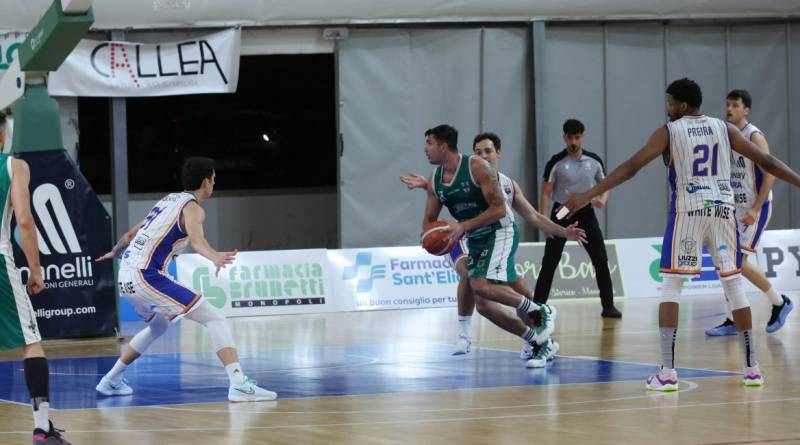 La Scandone Avellino fa l'impresa ed espugna Monopoli, ora in finale c'è Piazza Armerina