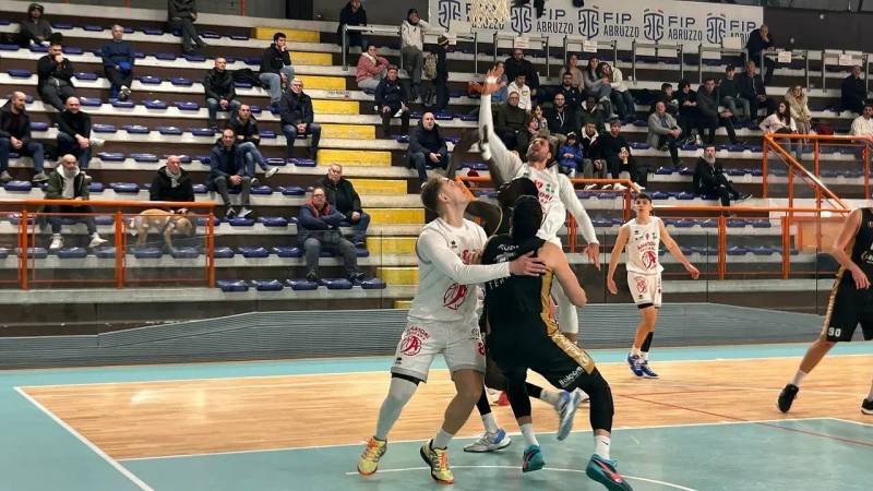 Monologo amatori per una grandissima vittoria contro Air Termoli (82-54) 
