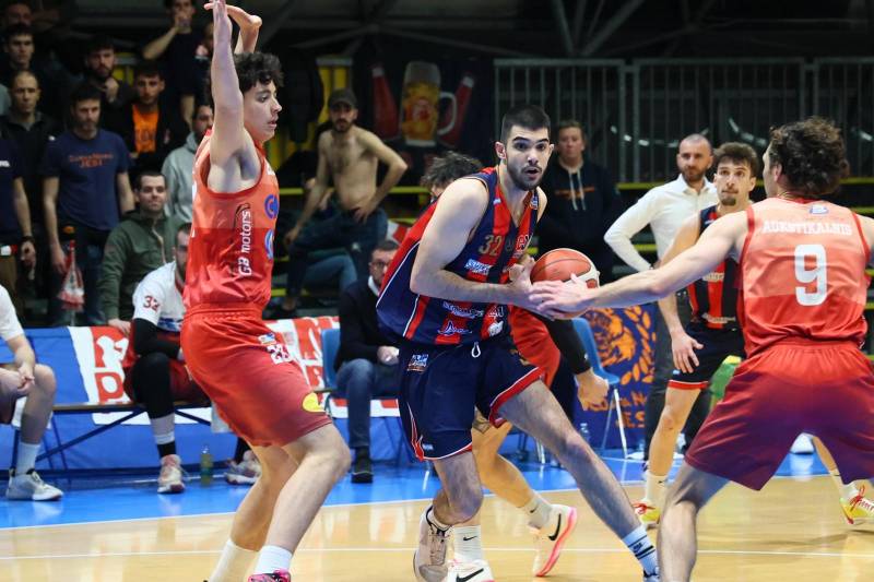 AC Imola-CJ Basket 105-100: il cuore enorme di Taranto sfiora l'impresa 