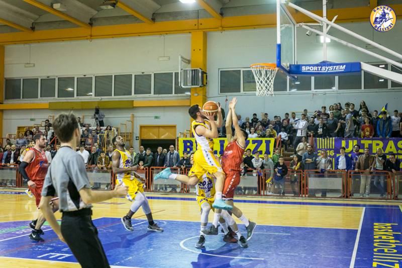 Il Basket Bellizzi è in semifinale Play-Off: i gialloblu passano 84-88 ad Angri e chiudono la serie 