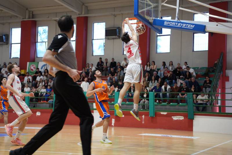 Angri liquida Marigliano: ai playoff sfida a Ragusa 