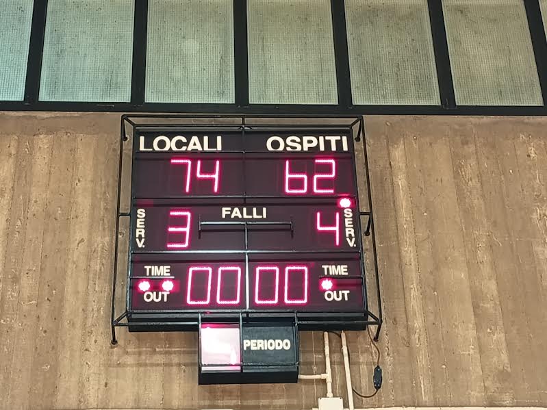 Vittoria importante per Argentario Basket che si sblocca contro Dinamo Rosignano