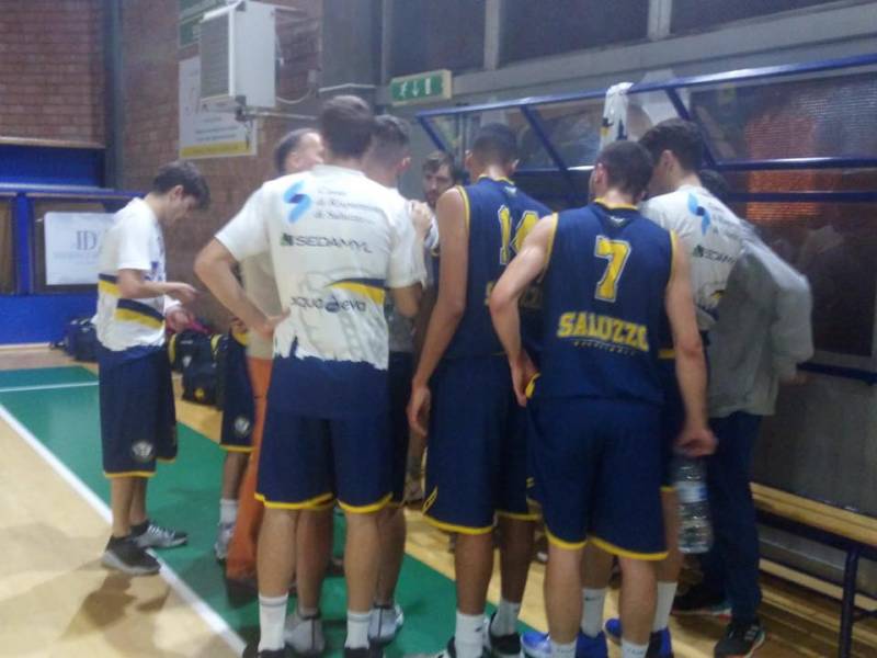 Niente da fare per i gialloblù che cadono sul difficile campo di Arona Niente da fare per i gialloblù che cadono sul difficile campo di Arona