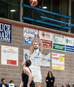 Romans a quota 103: Kos MVP con 22 punti Romans a quota 103: Kos MVP con 22 punti