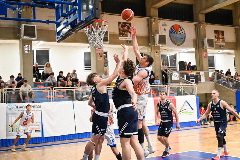 Attila Junior Basket vince contro Bramante ed è ufficialmente prima! 