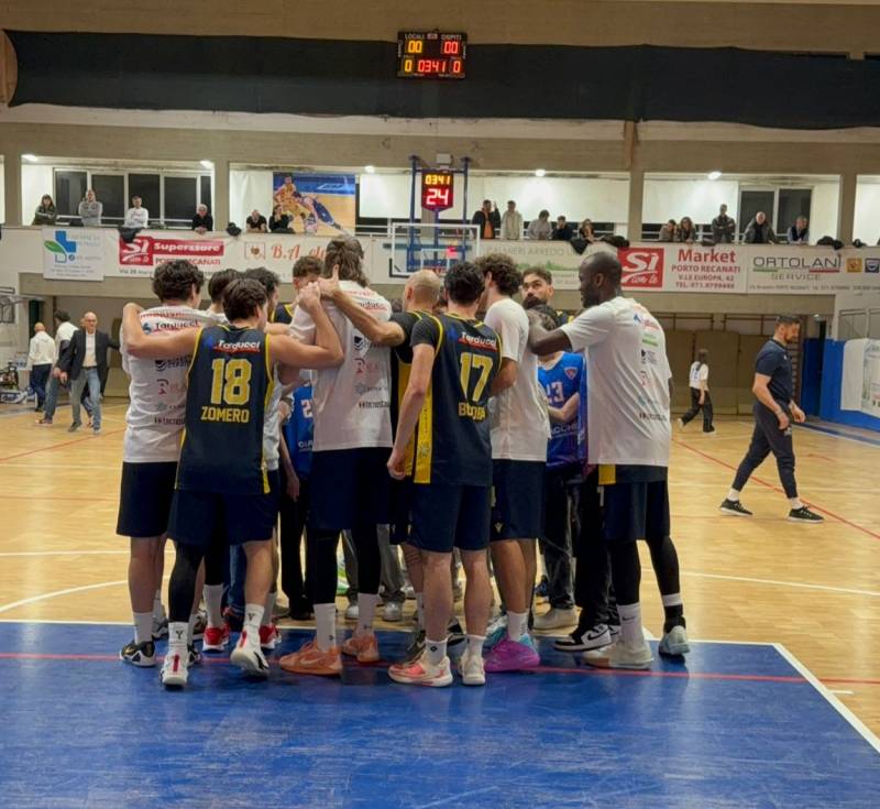 Il derby va all'Attila, la Svethia lotta ma si arrende 70-63 