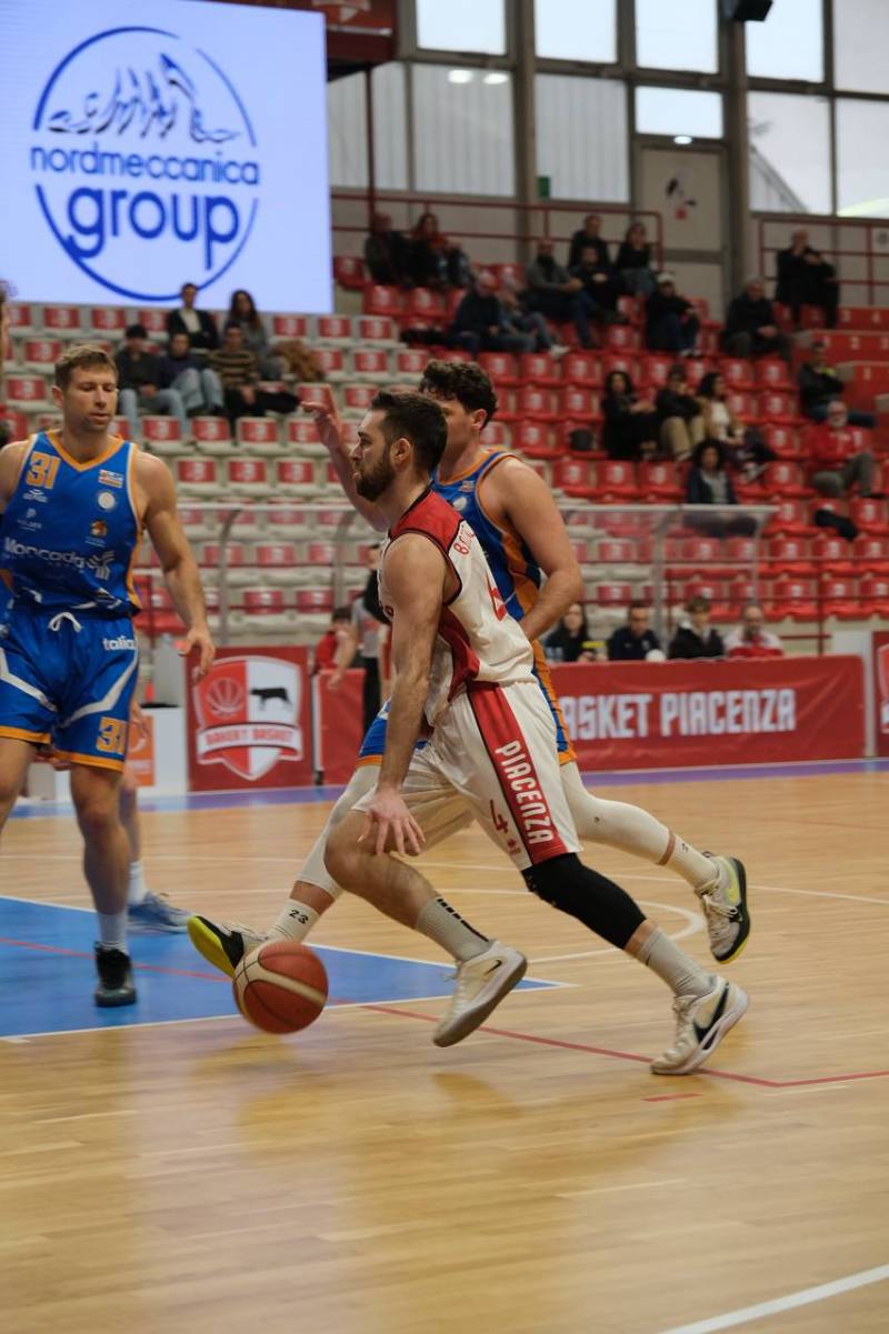 Bakery insegue con carattere e spera, poi passa Agrigento 90-75 