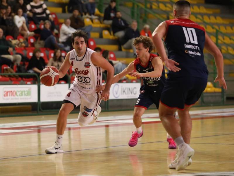 Al Palatagliate vince Lucca 94-68. Primo stop stagionale per la Vismederi Costone Siena 