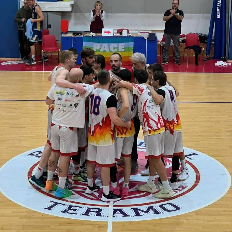 Basketball Teramo corsaro a Pineto