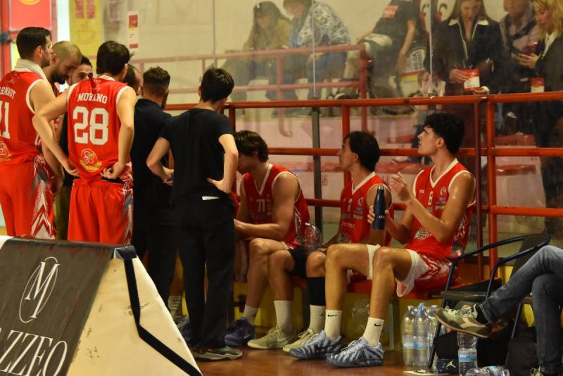 Angri perde a testa alta sul parquet di Barcellona 