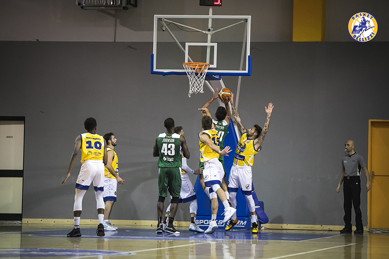 Bellizzi firma la settima meraviglia: 68-52 al Basket Club Irpinia