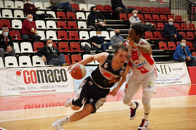 L'Atlante Eurobasket Roma supera la resistenza della Tramec Cento: seconda vittoria consecutiva!