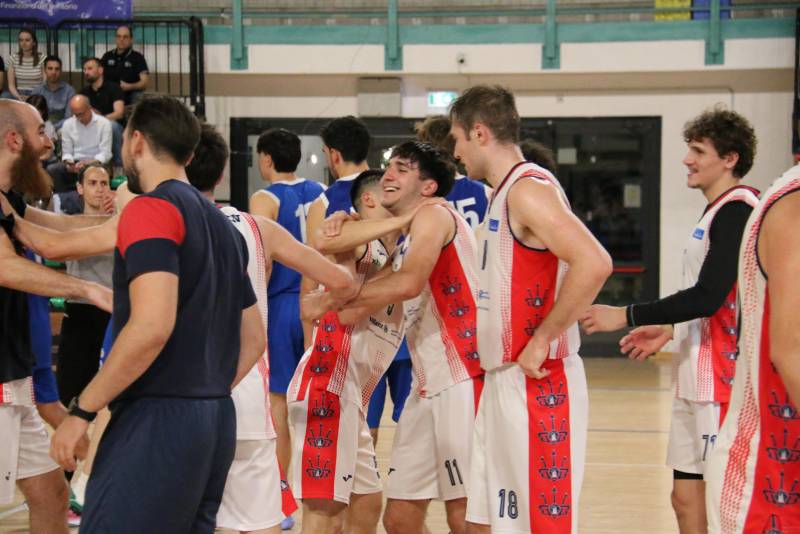 Il BB2016 batte il Montebelluna Basket e resta in serie B 
