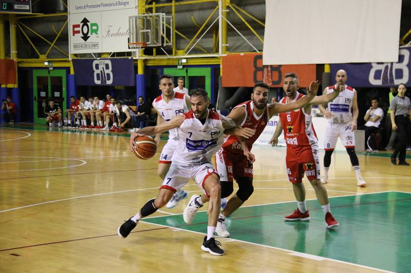 Rimini campione, Bologna Basket 2016 sconfitto con onore Rimini campione, Bologna Basket 2016 sconfitto con onore
