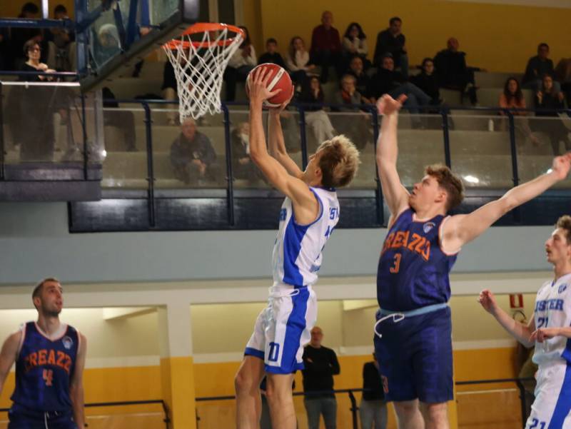 Pallacanestro Buster sfiora il colpaccio nella sfida interna con il Basket Creazzo 