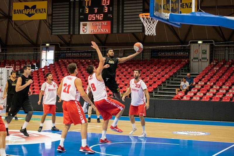 Finisce con un inusuale punteggio di parità, 80-80, il secondo test stagionale di BB14 Finisce con un inusuale punteggio di parità, 80-80, il secondo test stagionale di BB14