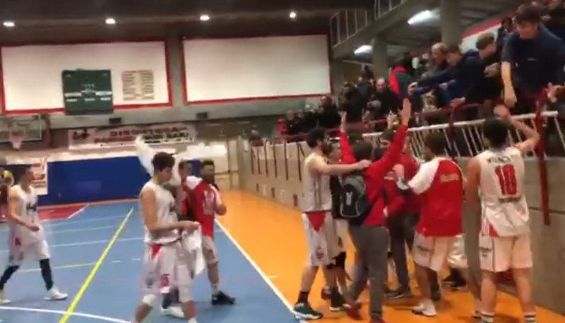 Partita sospesa sul 30/23 sul 2 Partita sospesa sul 30/23 sul 2