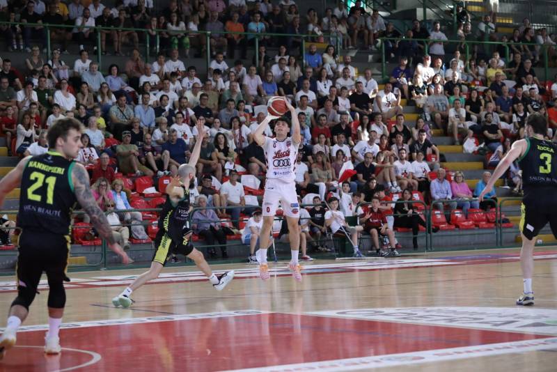 Stasera gara due di semifinale: sul parquet, due rivali da sempre, Costone Siena e BCL 