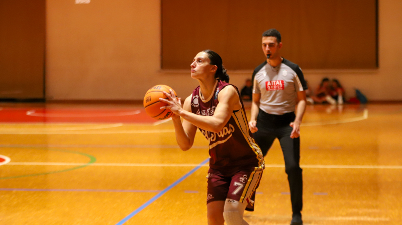 Il Jolly Libertas cede all'ultimo tiro sul campo del Costa Masnaga in gara 1 di semifinale playoff