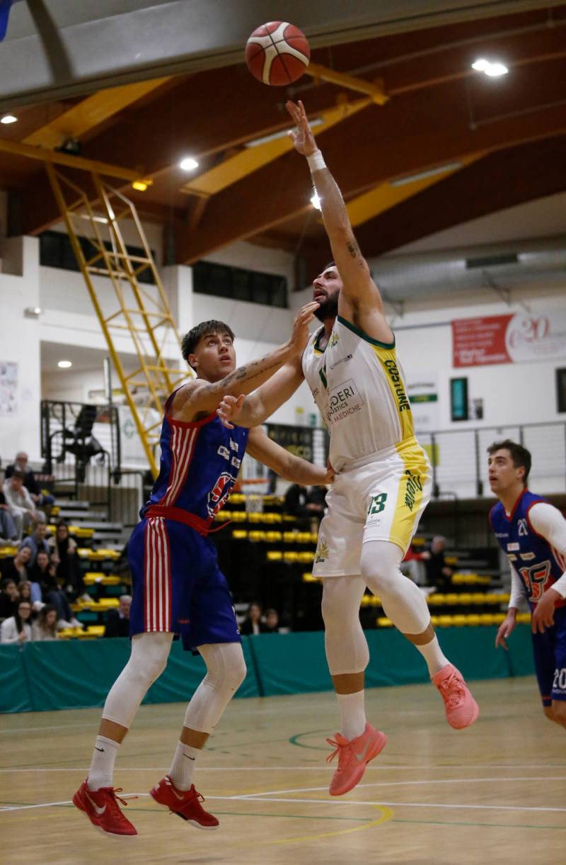 La Vismederi Costone Siena colleziona anche l'ottava vittoria: Junior Casale ko 72-64 