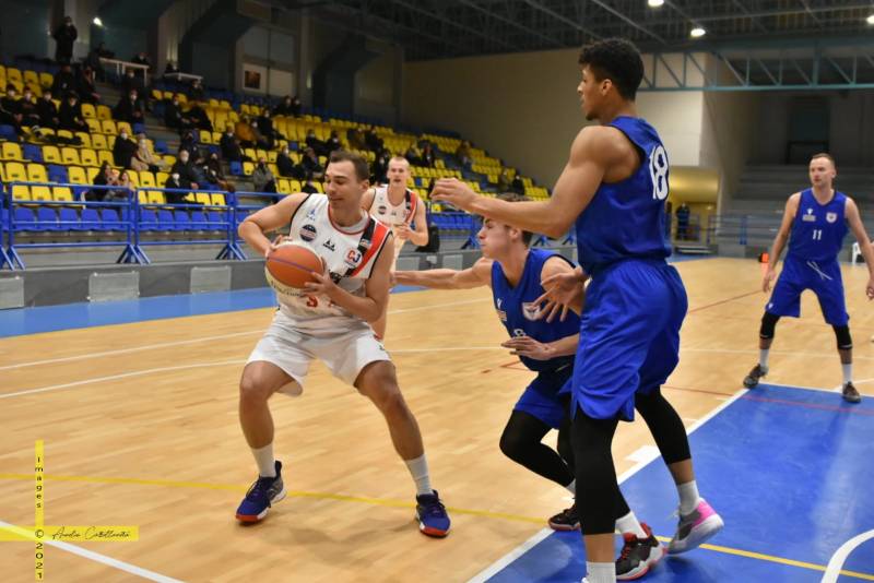 Taranto comincia vincendo il 2022. CJ Basket-Formia 80-75