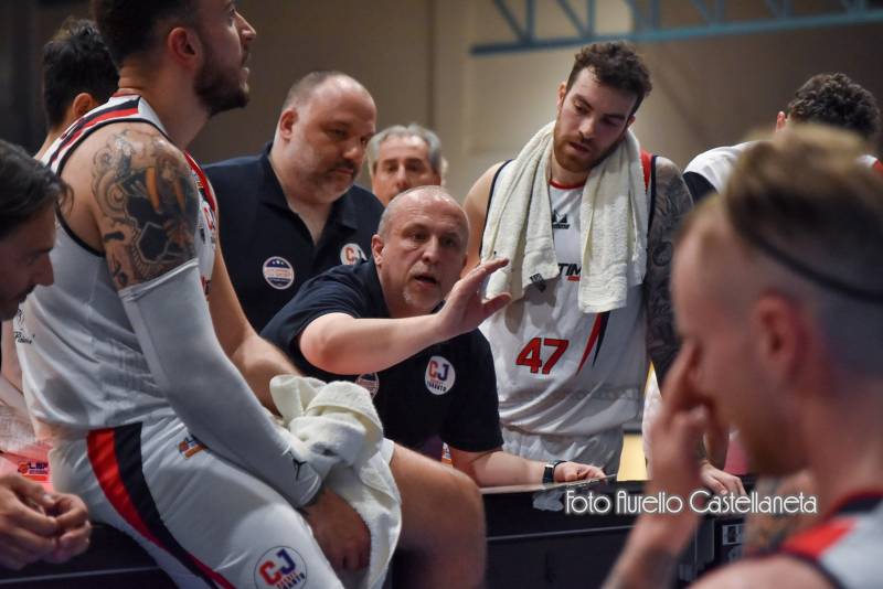 G3 CJ Taranto-Rimini, coach Olive:"Venderemo cara la pelle!" Biglietti a 5 euro! Tutti al Palafiom! G3 CJ Taranto-Rimini, coach Olive:"Venderemo cara la pelle!" Biglietti a 5 euro! Tutti al Palafiom!