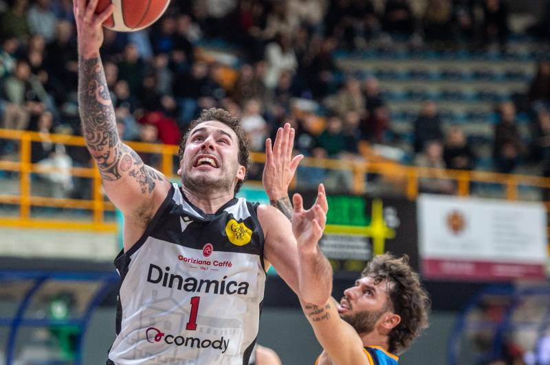 Dinamica Gorizia-Pizeta Carrè 84-77. Colli, Perin e collettivo nel successo che consolida il terzo p