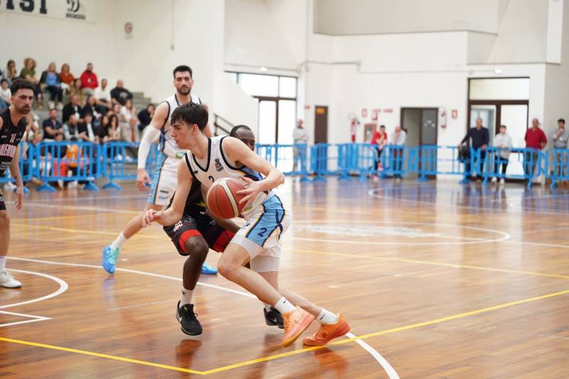 Vittoria 79-75 nell'ultima casalinga contro VBC e terzo posto in regular season. Ora i playoff! 