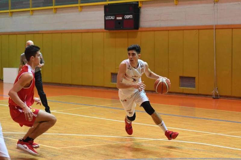 Scuola di Basket Viola: vittoria pazzesca a Pianopoli 