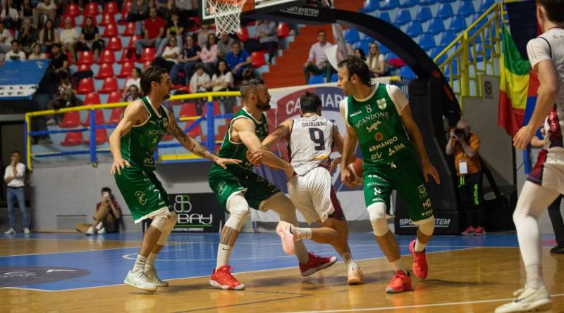 Scandone Avellino da semifinale: sbanca Cagliari e chiude la serie con autorità 