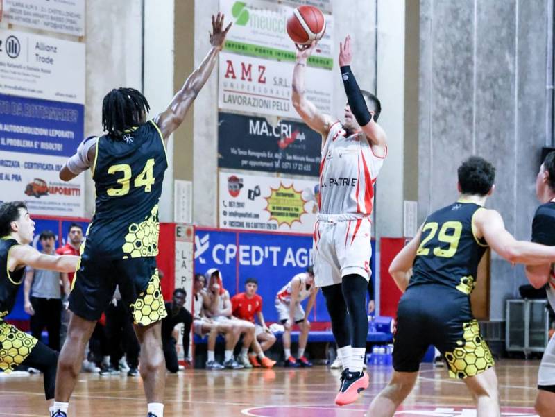 Capozio stoppa in tutti i sensi le speranze torinesi: la vittoria va all'etrusca! 