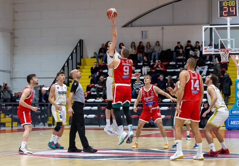 Una difesa non all'altezza e l'infortunio di Bacchin costano cari alla Pontoni nel derby con SBP