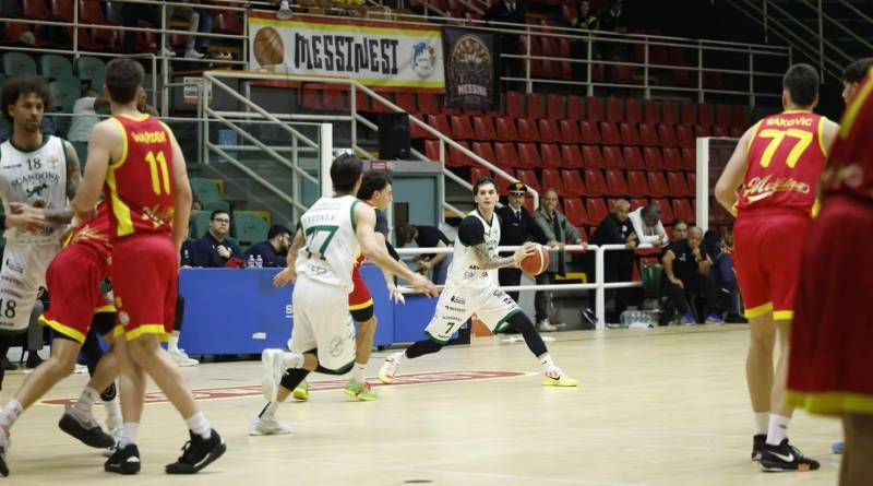 La Scandone Avellino domina Messina e conquista i quarti di finale