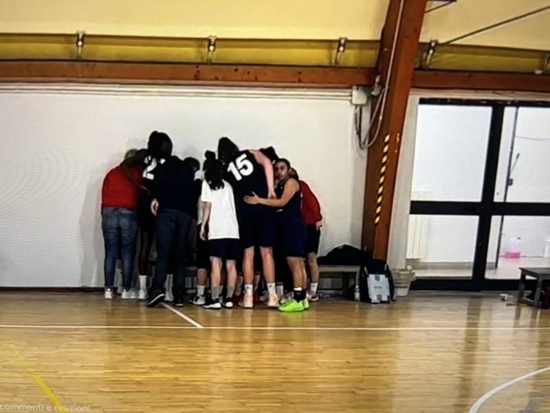 Prima gioia stagionale per le Leonesse, a Castellammare Di Stabia finisce 66 a 63