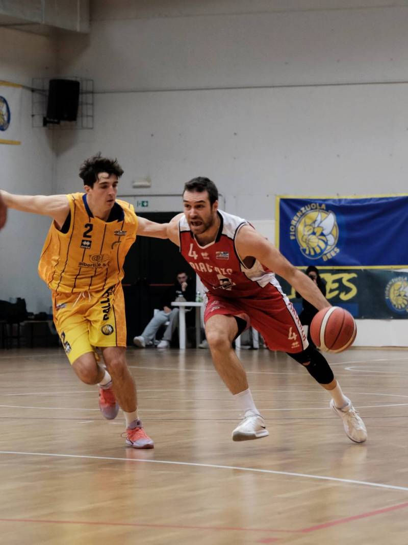 Trenta minuti di ottima Bakery, poi passano i Bees 76-59 