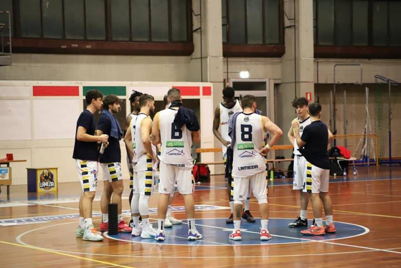 Basketball Lamezia sabato pomeriggio ad Ischia per cambiare rotta